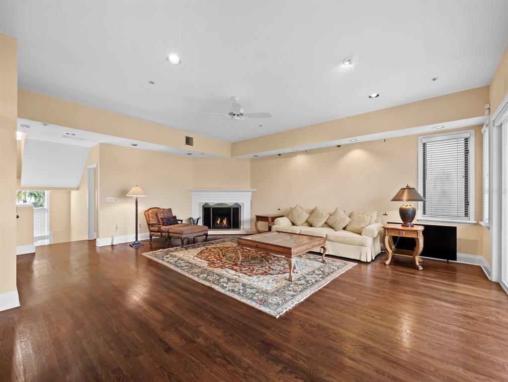 836 Evergreen Way Longboat Key, FL 34228 - Photo 6 of 49