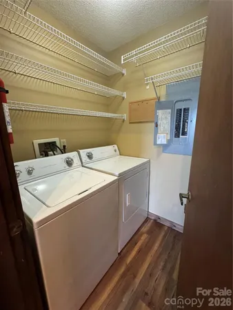 $525,000 | 302 Eagles Nest Court South, Mars Hill, NC 28754