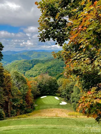 $525,000 | 302 Eagles Nest Court South, Mars Hill, NC 28754