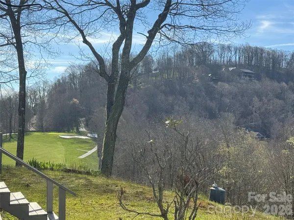 $525,000 | 302 Eagles Nest Court South, Mars Hill, NC 28754