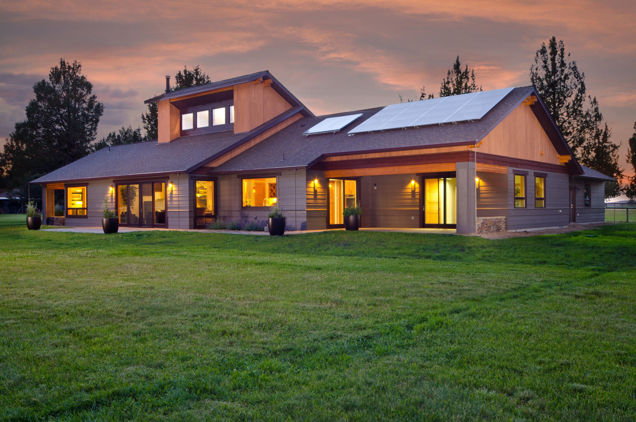 64970 Gerking Market Road Bend, OR 97703 - Photo 14 of 49 Twilight Back