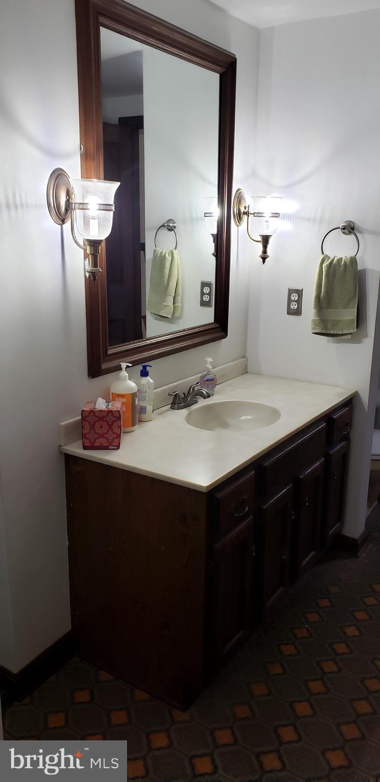 105 Moser Road Warrenton, VA 20186 - Photo 13 of 20 Gallery Image 13