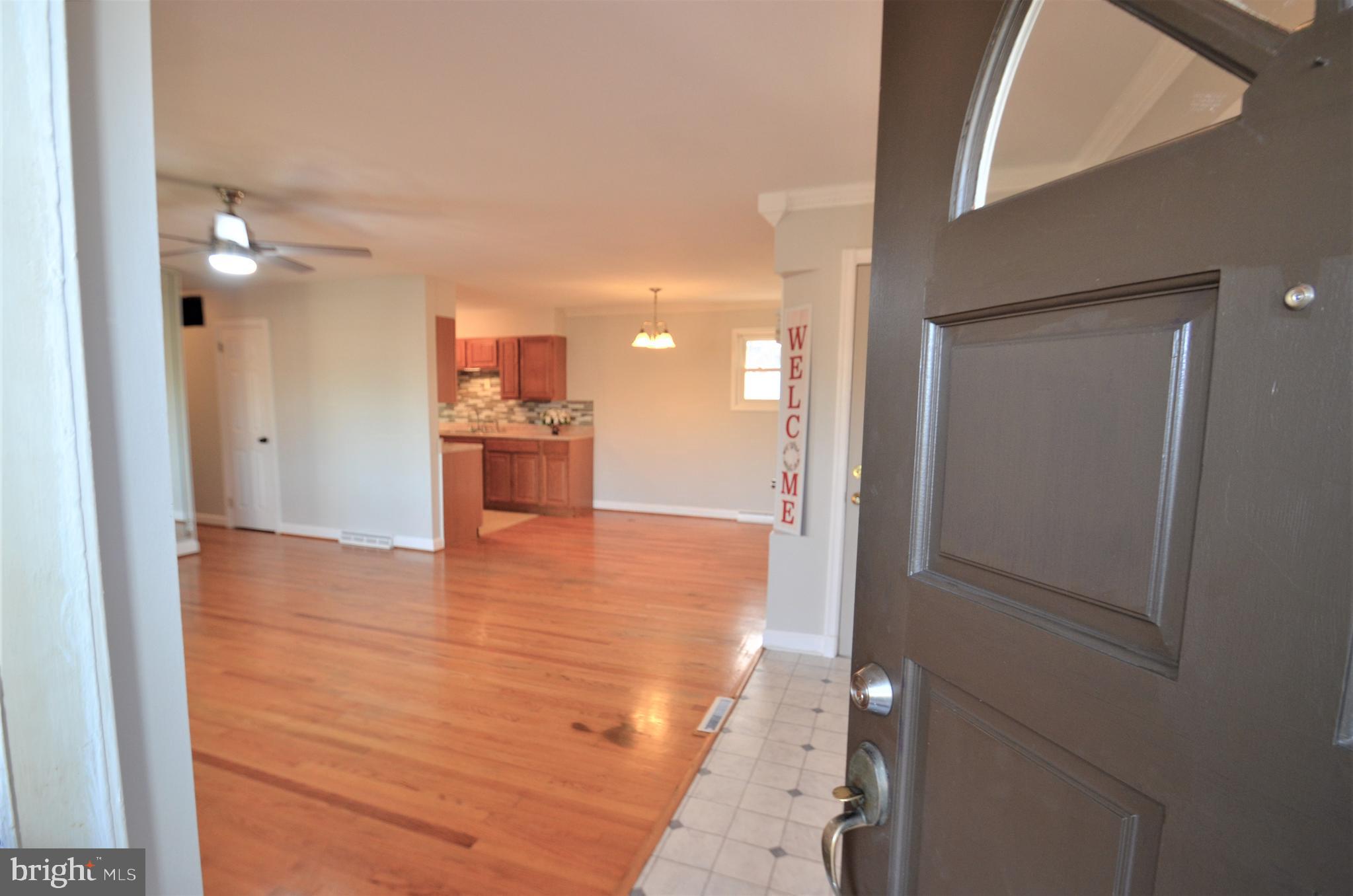 314 Beechcroft Road Winchester, VA 22601 - Photo 22 of 22 Entry to the Open floor plan