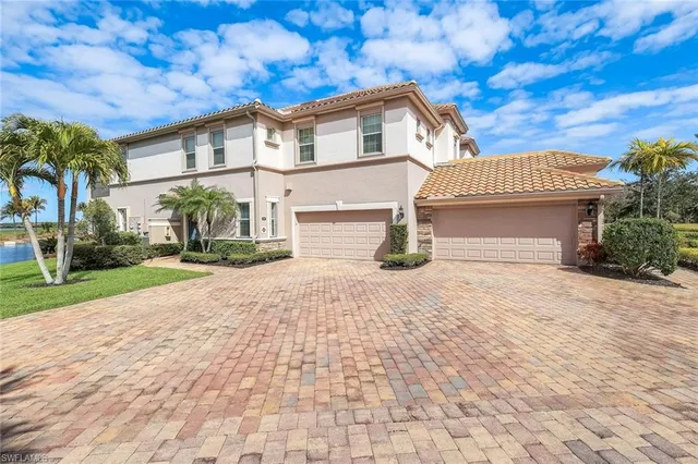 $729,000 | 9060 Siesta Bay Drive, Unit 101, Naples, FL 34120