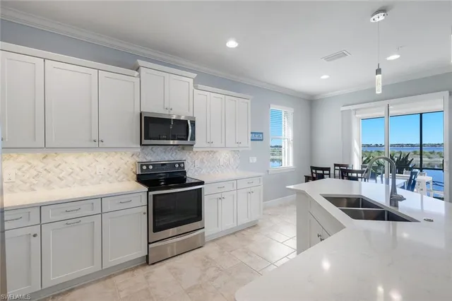 $729,000 | 9060 Siesta Bay Drive, Unit 101, Naples, FL 34120