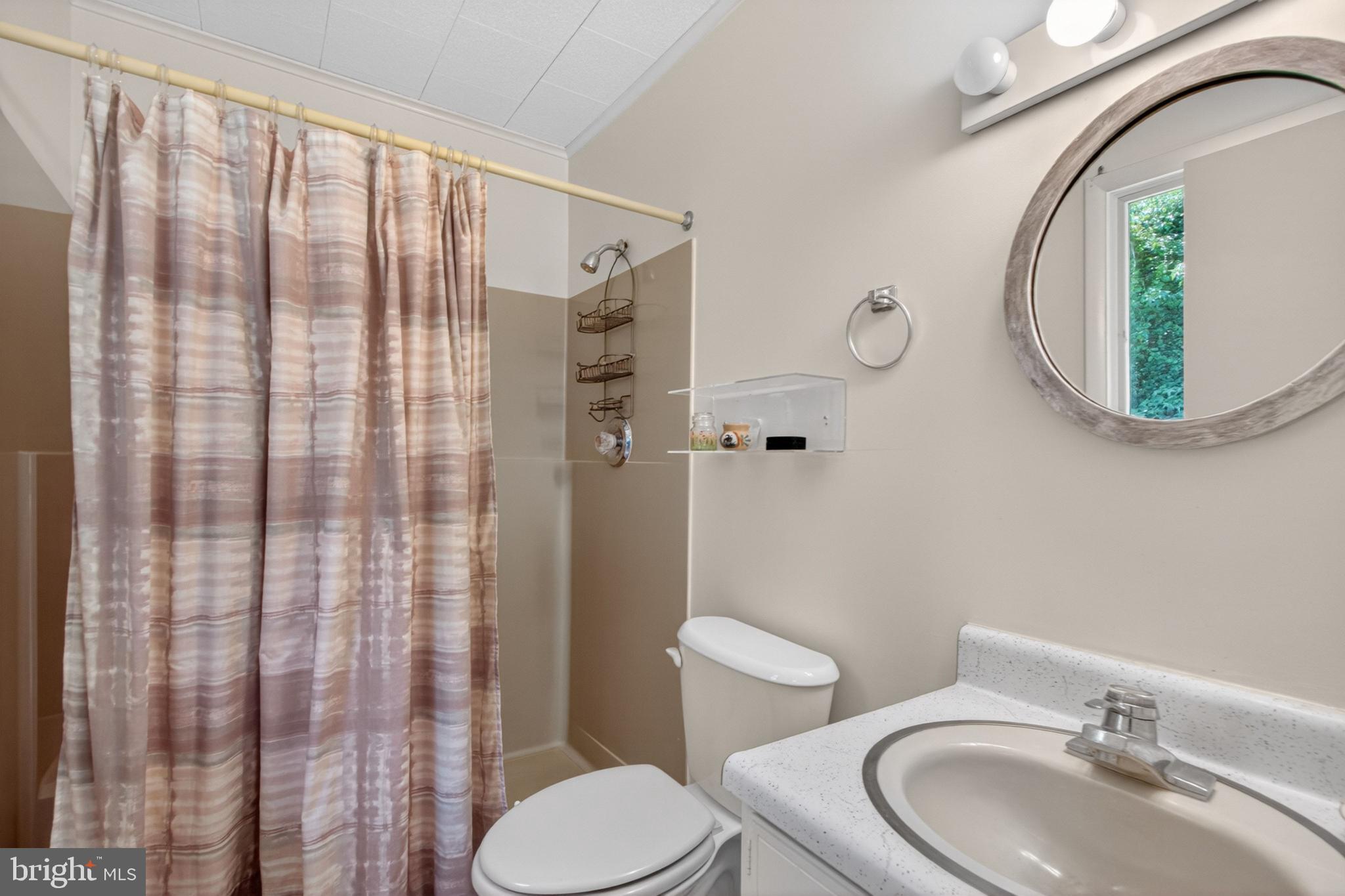 34898 Rickards Road Frankford, DE 19945 - Photo 12 of 50 En-suite bathroom