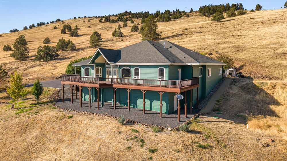 3427 Plum Hill Road Klamath Falls, OR 97601 - Photo 2 of 75 3427PlumHillDr-104