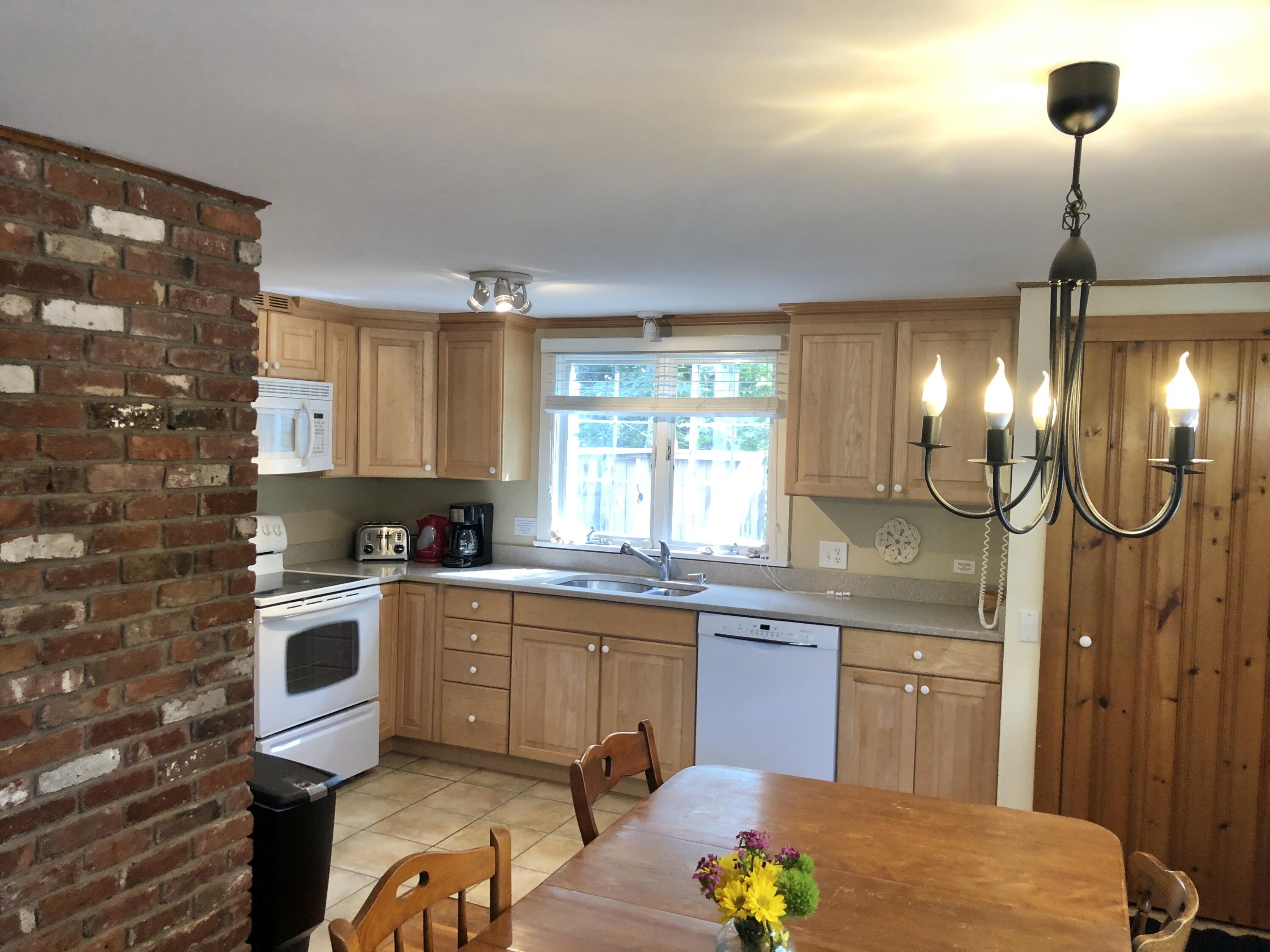 40 Squanto Road Eastham, MA 02642 - Photo 4 of 26 IMG_6834