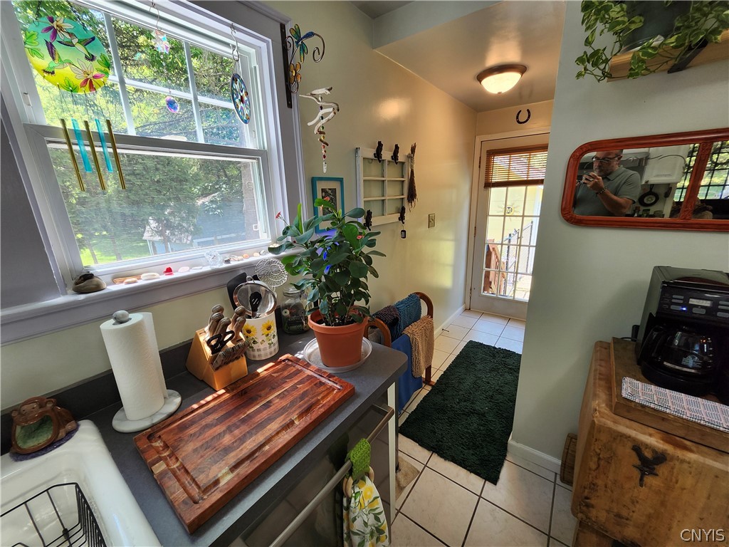 405 Cosby Road Utica, NY 13502 - Photo 15 of 36
