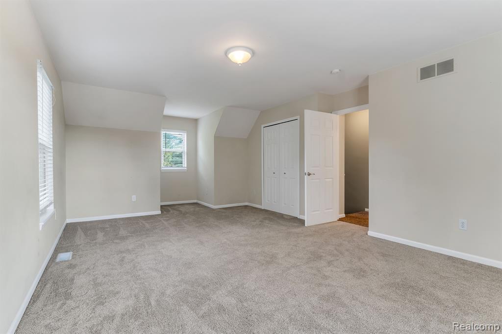 8246 Kimble Drive Pinckney, MI 48169 - Photo 22 of 45