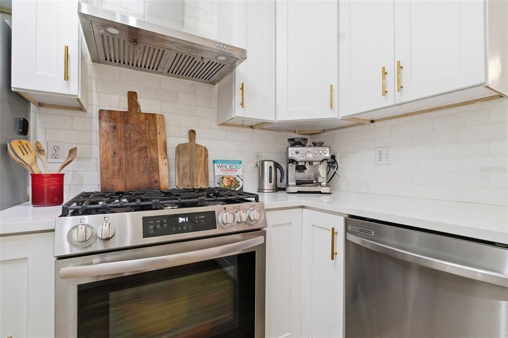 2739 Via Capri, Unit 1014 Clearwater, FL 33764 - Photo 7 of 48