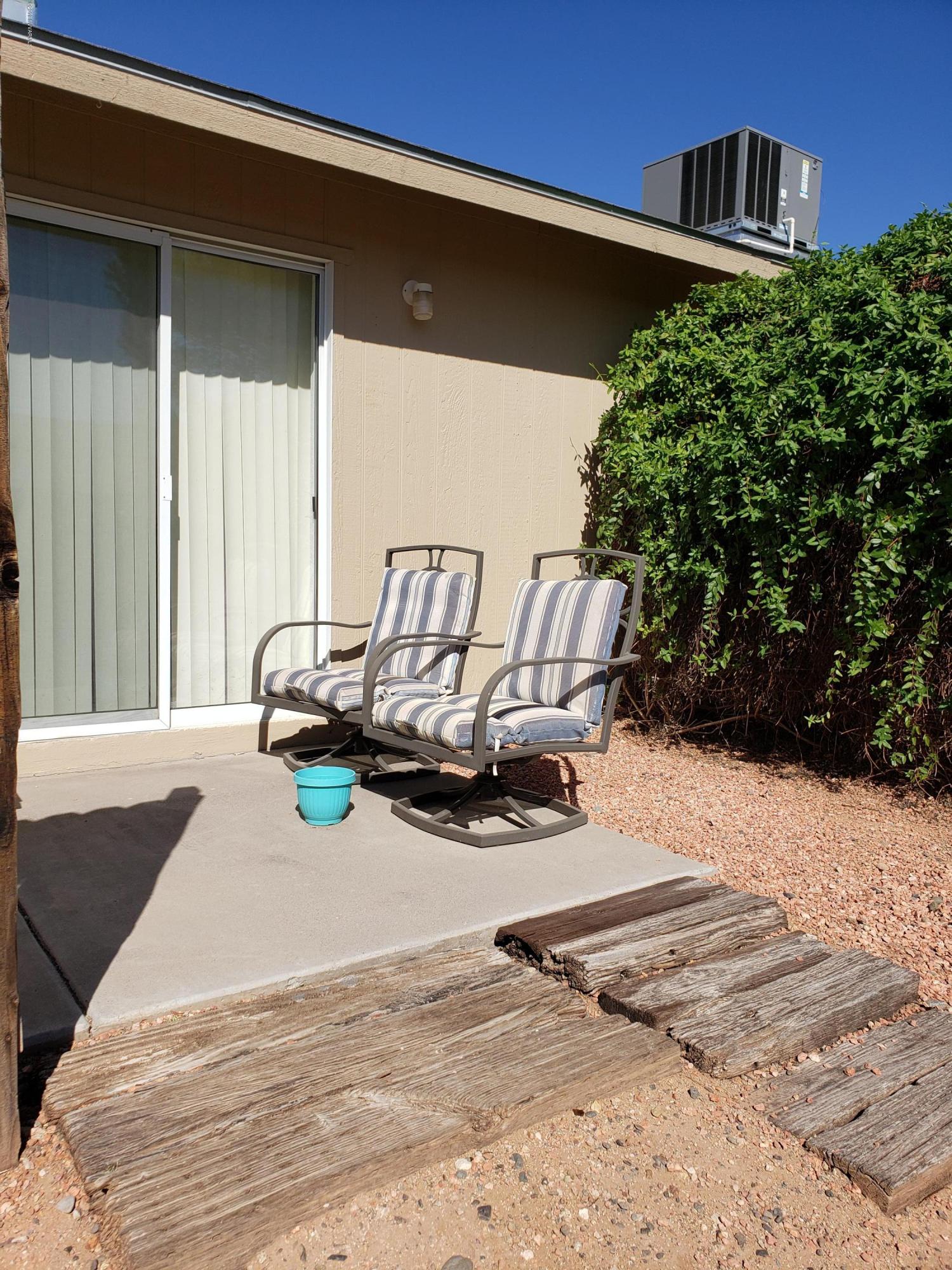 4203 East Commercial Rimrock, AZ 86335 - Photo 11 of 14 A Mstr slider patio