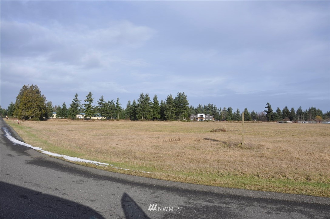 7135 Delta Ring Road Ferndale, WA 98248 - Photo 3 of 9