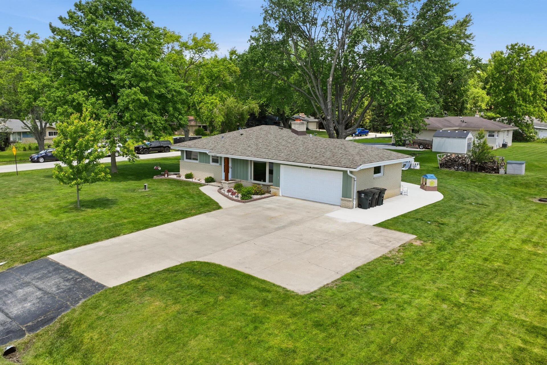 11610 West Sunnybrook Road Franklin, WI 53132 - Photo 2 of 34 Large Half Acre Lot