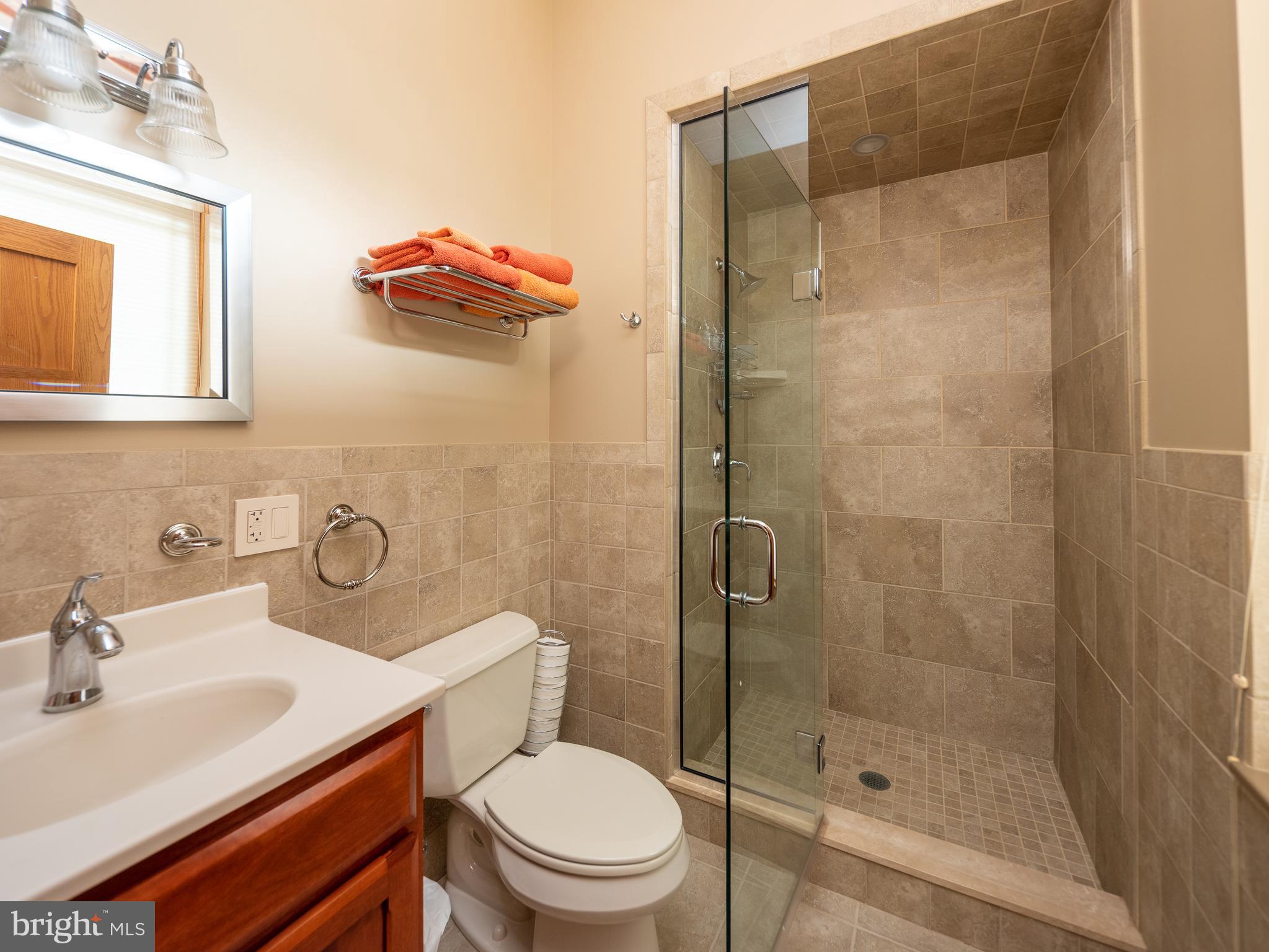 3752 Lehnenberg Road Riegelsville, PA 18077 - Photo 13 of 29 Guest Bath
