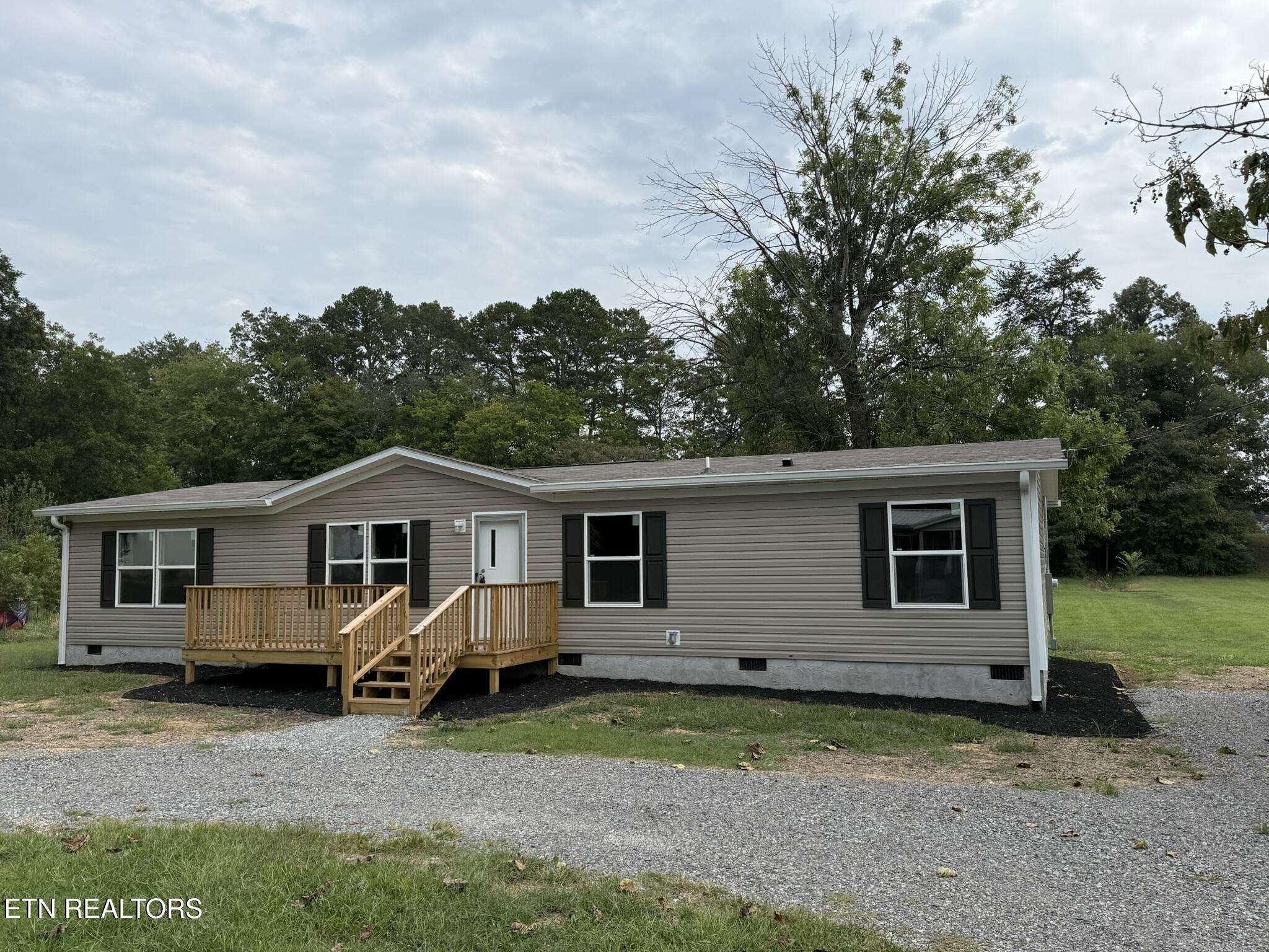 511 Old Cemetery Road Madisonville, TN 37354 - Photo 2 of 26 IMG_0696