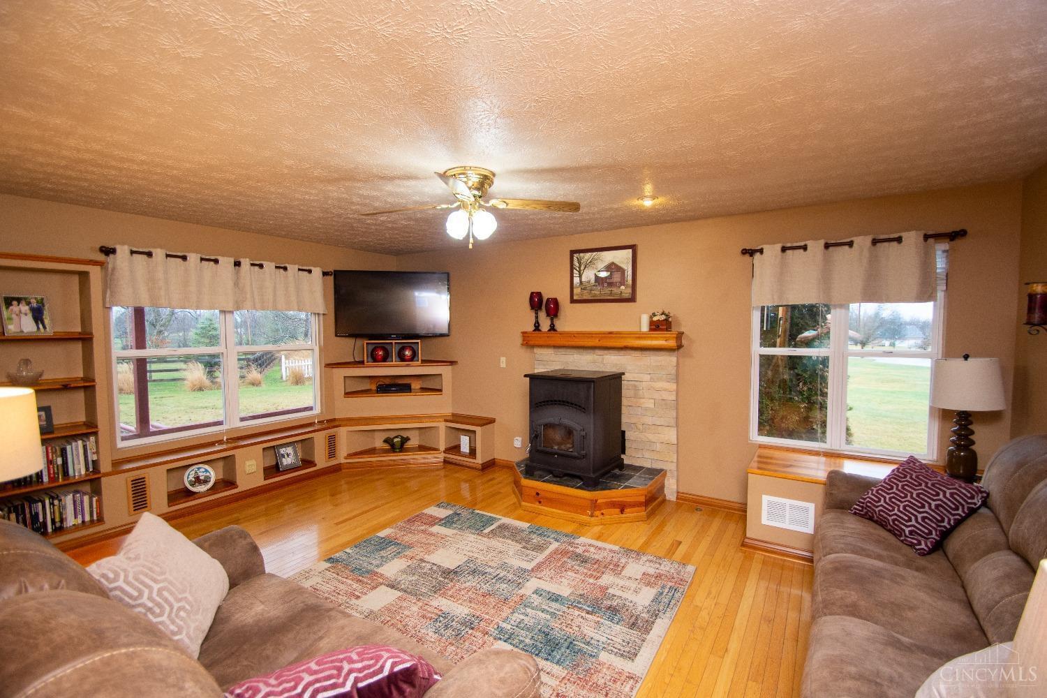 2055 Hatfield Road Lebanon, OH 45036 - Photo 3 of 41 Gallery Image 3