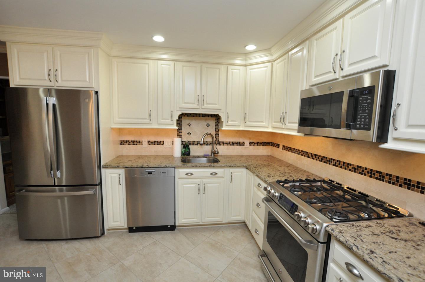 2068 Old York Road Burlington, NJ 08016 - Photo 15 of 31