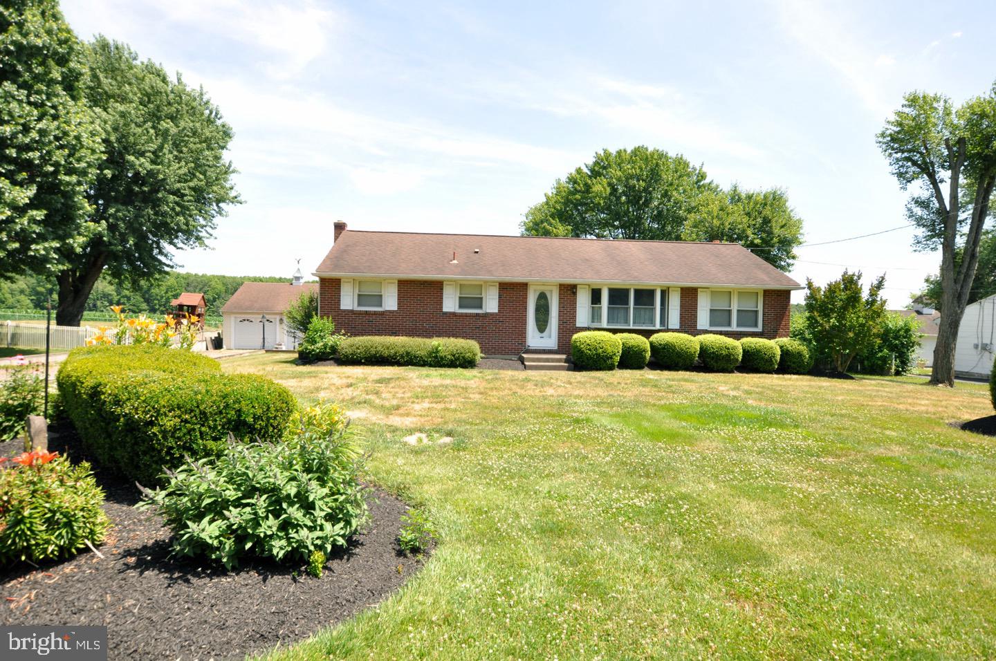 2068 Old York Road Burlington, NJ 08016 - Photo 3 of 31