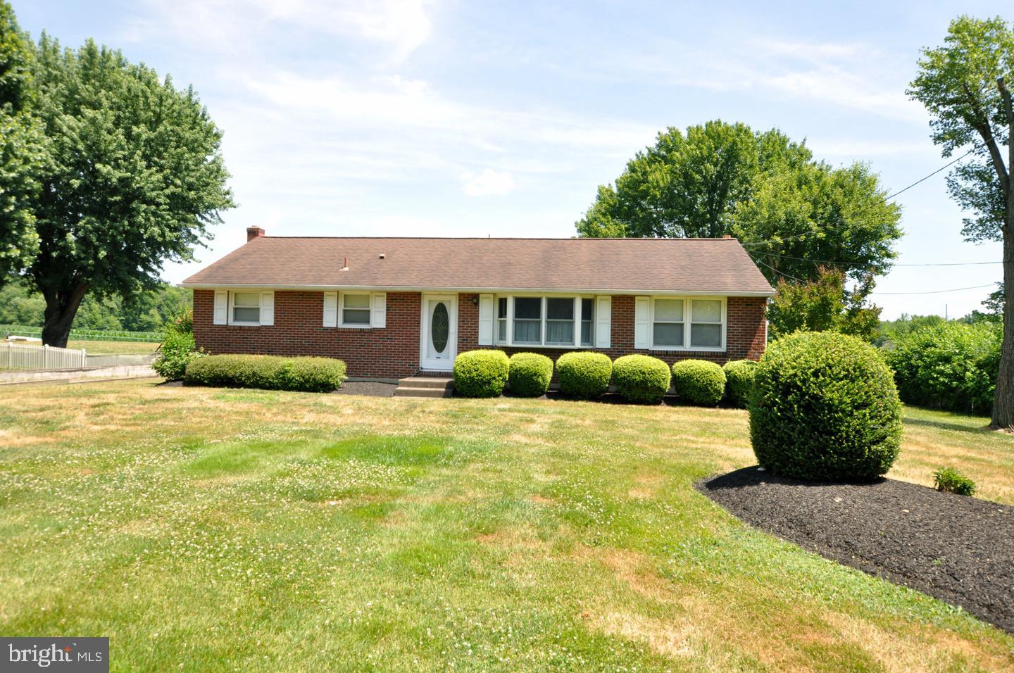 2068 Old York Road Burlington, NJ 08016 - Photo 4 of 31