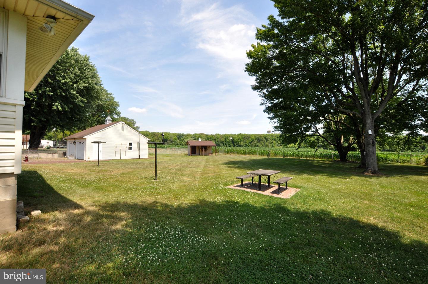 2068 Old York Road Burlington, NJ 08016 - Photo 6 of 31