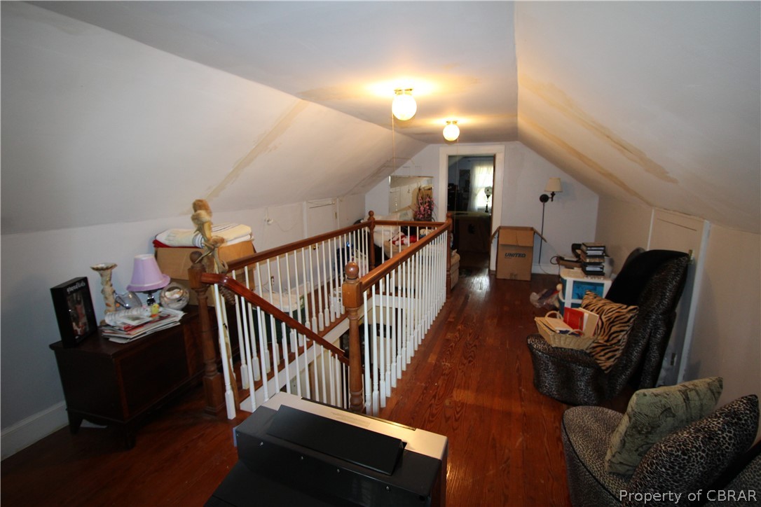 1247 Gdn Crk Road Mathews, VA 23109 - Photo 34 of 49 a view of a livingroom with furniture and an entryway