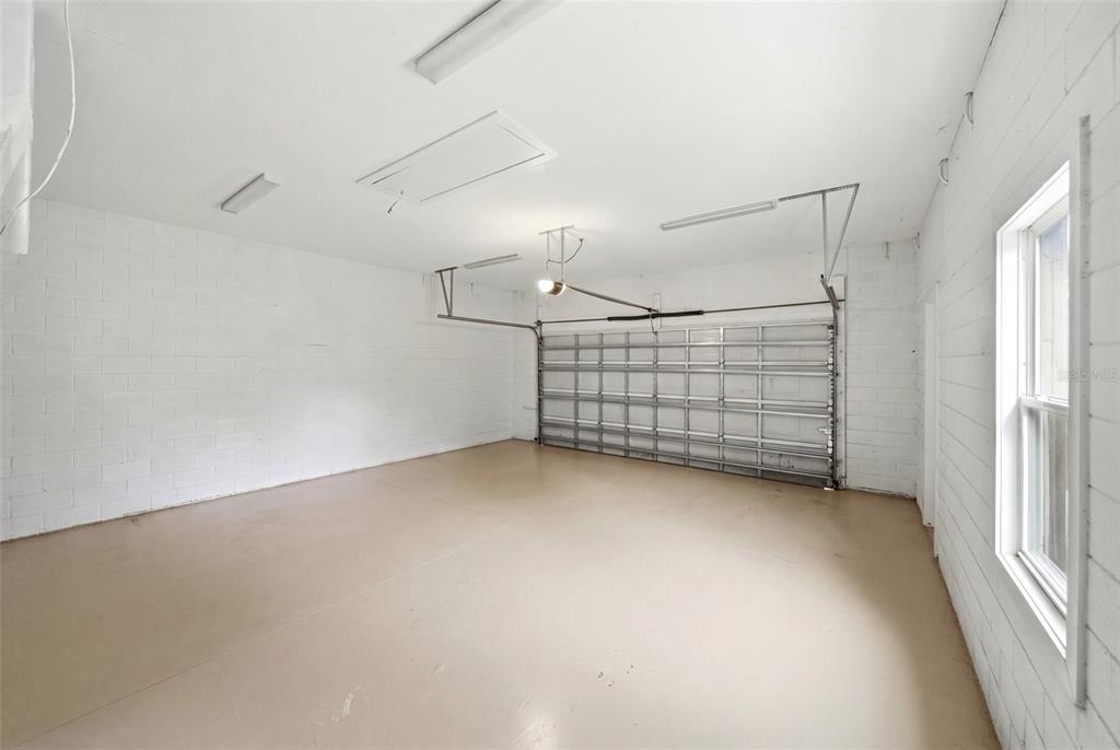 4604 North Fort Christmas Road Christmas, FL 32820 - Photo 26 of 41 a view of a garage