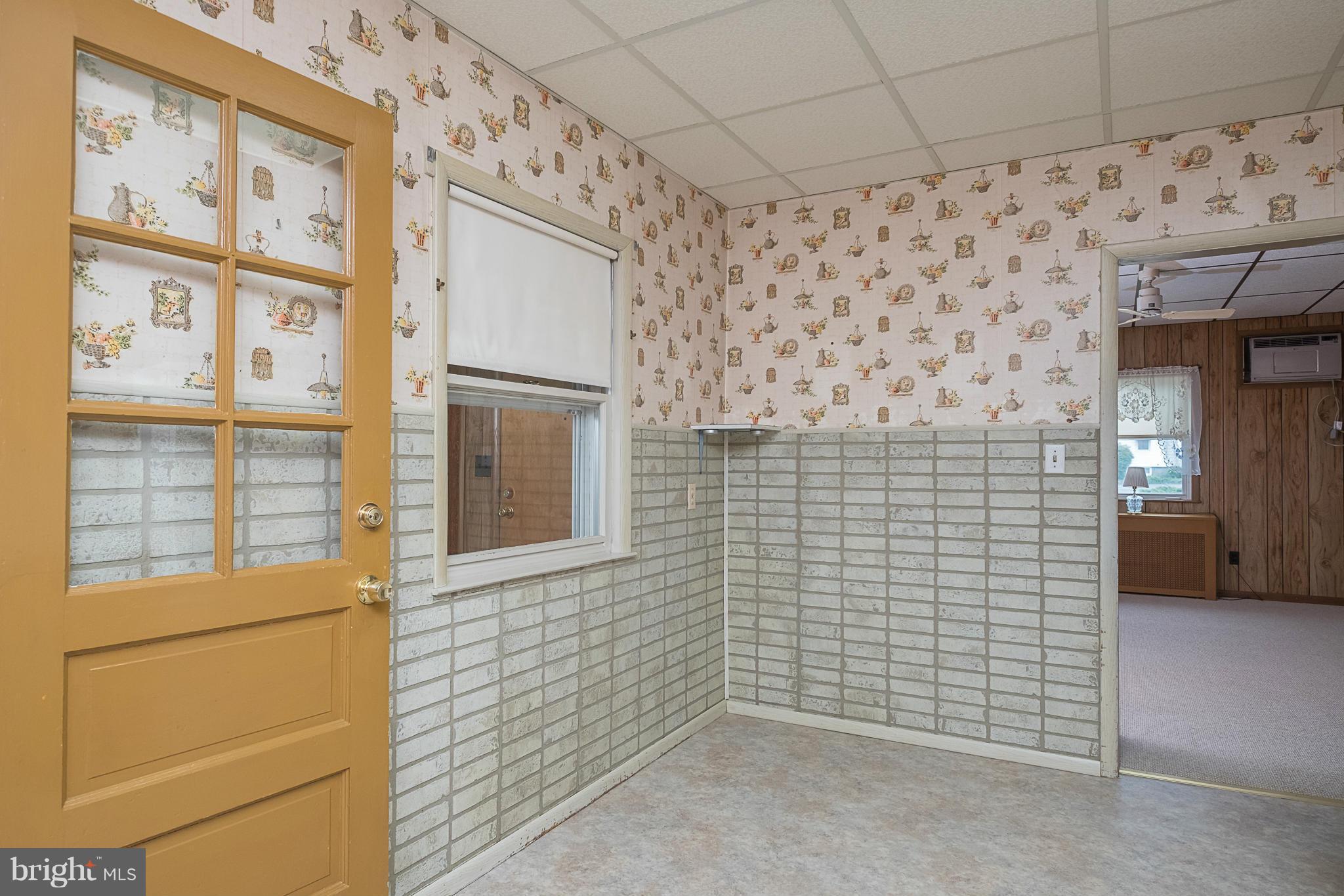 4600 Ridge Avenue Halethorpe, MD 21227 - Photo 11 of 30 Kitchen