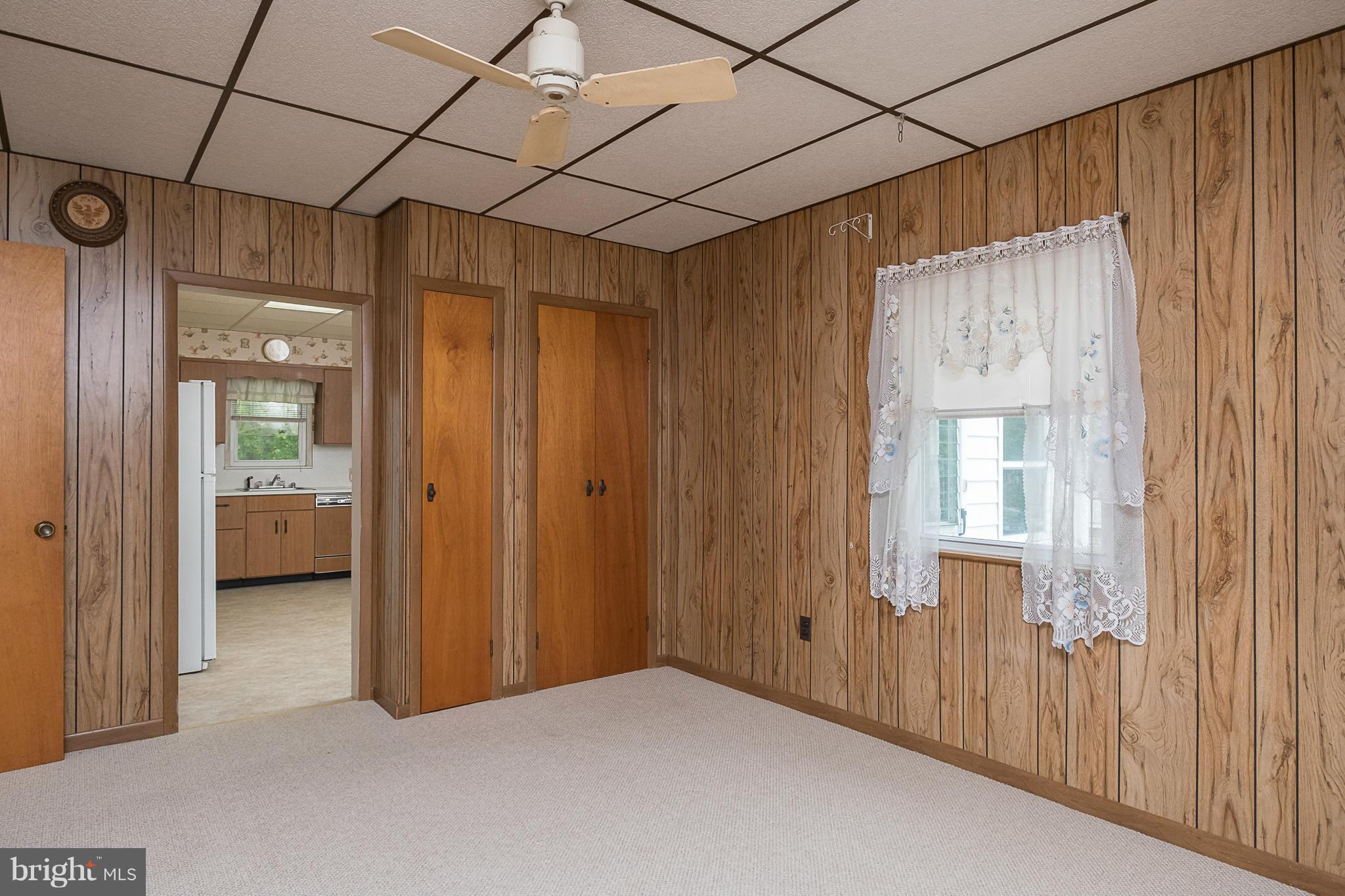 4600 Ridge Avenue Halethorpe, MD 21227 - Photo 9 of 30 Family Room