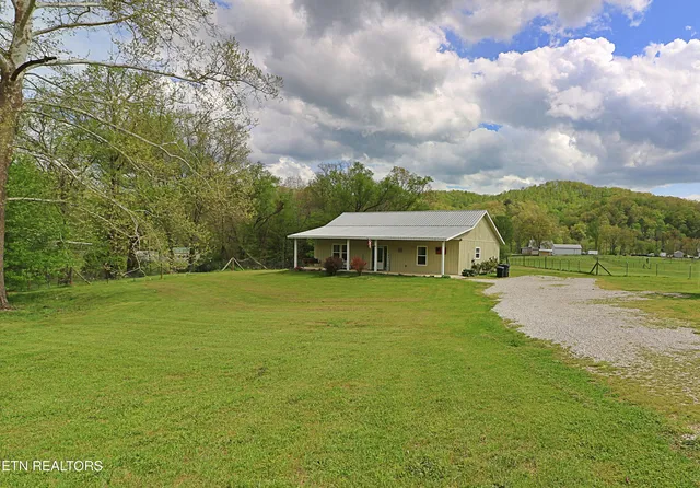 $315,000 | 162 Floyd Jeffers Road, Huntsville, TN 37756
