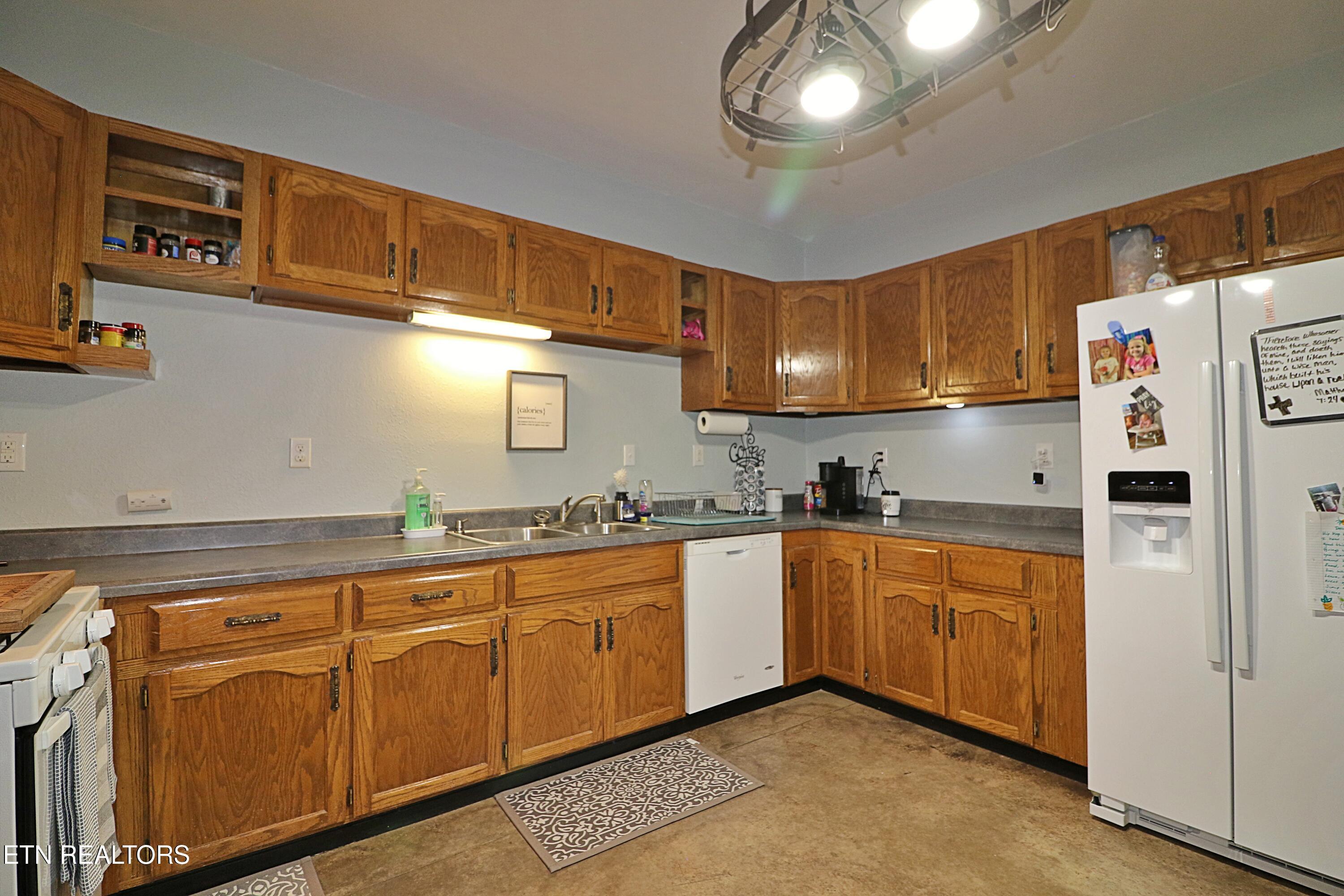 162 Floyd Jeffers Road Huntsville, TN 37756 - Photo 26 of 53 094A0625