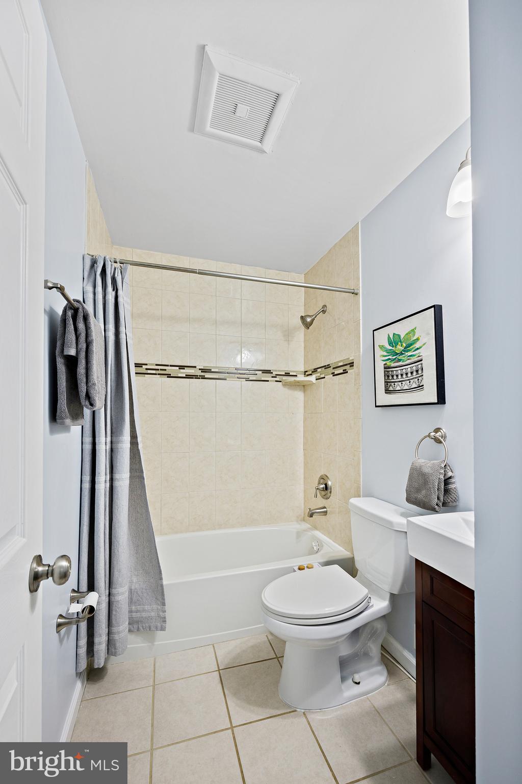 813 Templecliff Road Pikesville, MD 21208 - Photo 14 of 25 Full Bath w/ Tile Floor