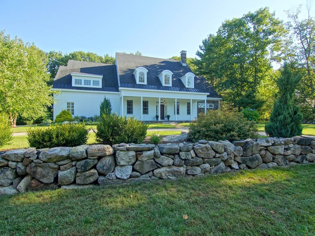427 South Road Rye, NH 03870 - Photo 2 of 33