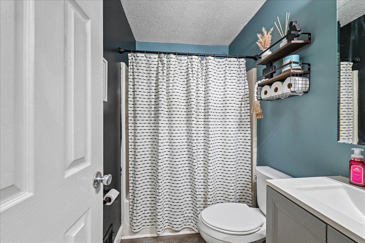 39875 Golden Beach Road Mechanicsville, MD 20659 - Photo 22 of 30 Hallway Bathroom