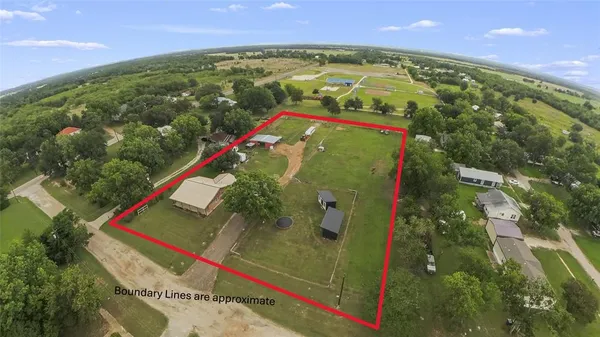 $299,500 | 110 North Ave D, Wortham, TX 76693