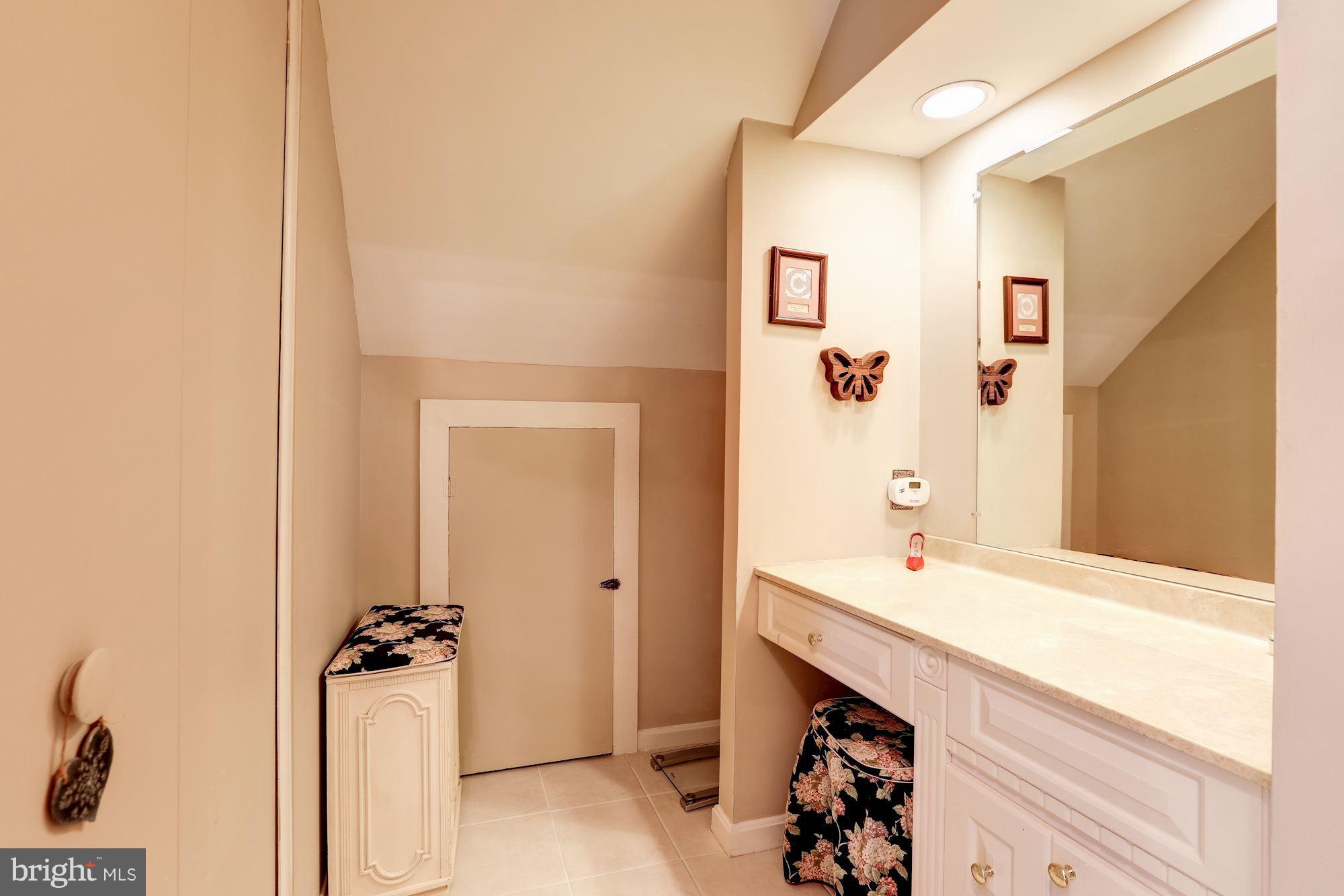 15141 Middlegate Road Silver Spring, MD 20905 - Photo 19 of 30 Separate Dressing Area in Master Bedroom