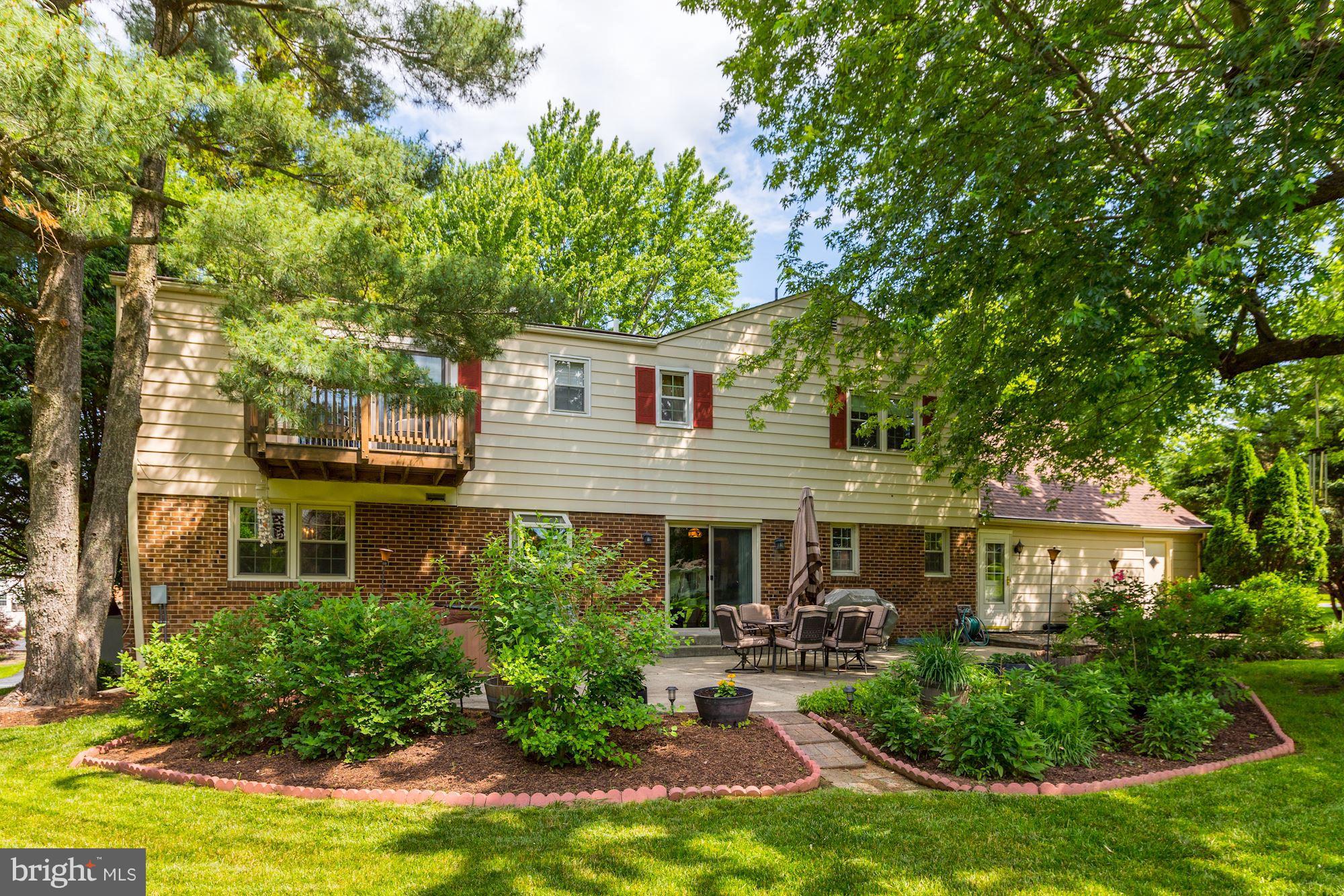 15141 Middlegate Road Silver Spring, MD 20905 - Photo 28 of 30 Beautifully Landscaped Backyard