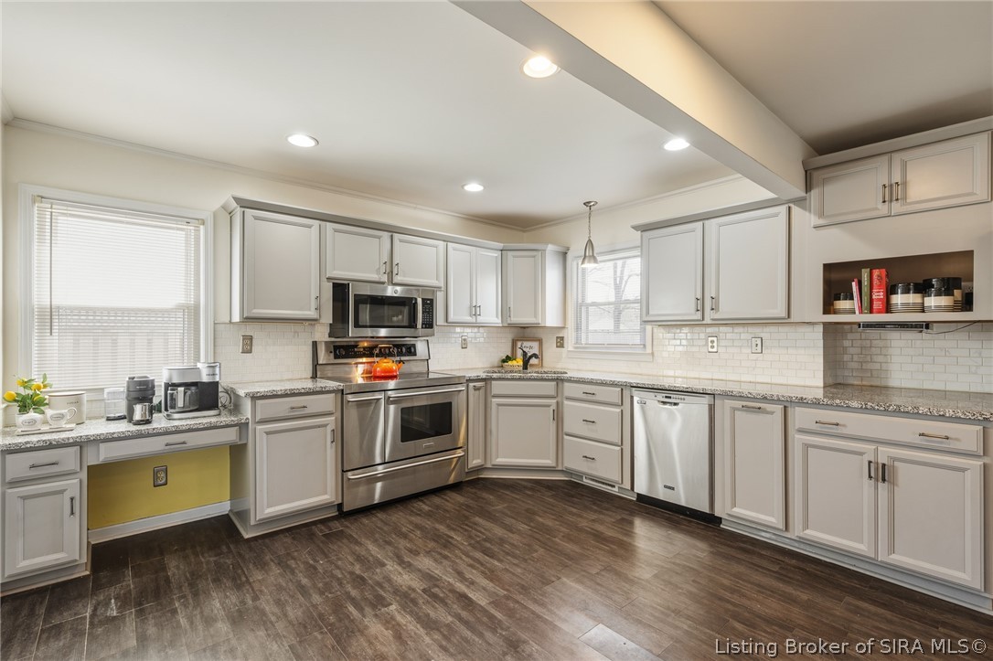 3 Woodland Road Jeffersonville, IN 47130 - Photo 17 of 50