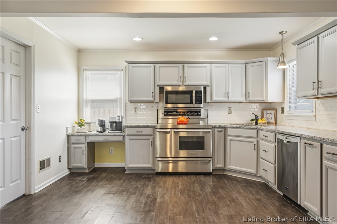 3 Woodland Road Jeffersonville, IN 47130 - Photo 18 of 50