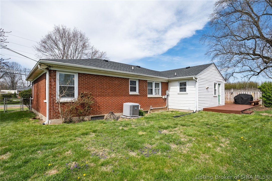 3 Woodland Road Jeffersonville, IN 47130 - Photo 44 of 50