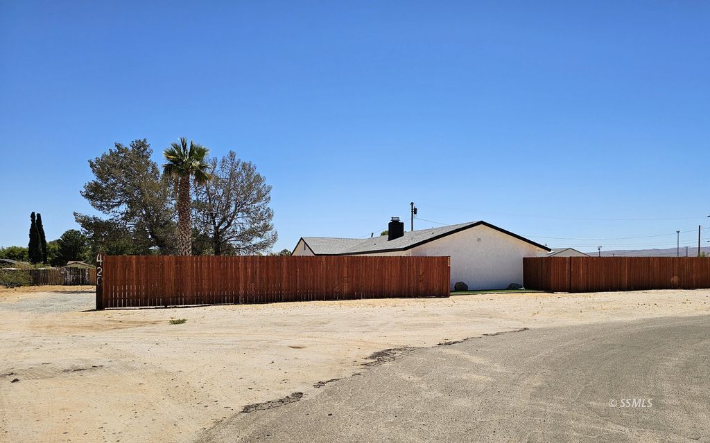 420 South Yorktown Street Ridgecrest, CA 93555 - Photo 42 of 46