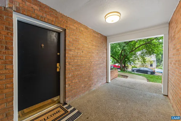 $240,000 | 1800 Jefferson Park Avenue, Unit 86, Charlottesville, VA 22903