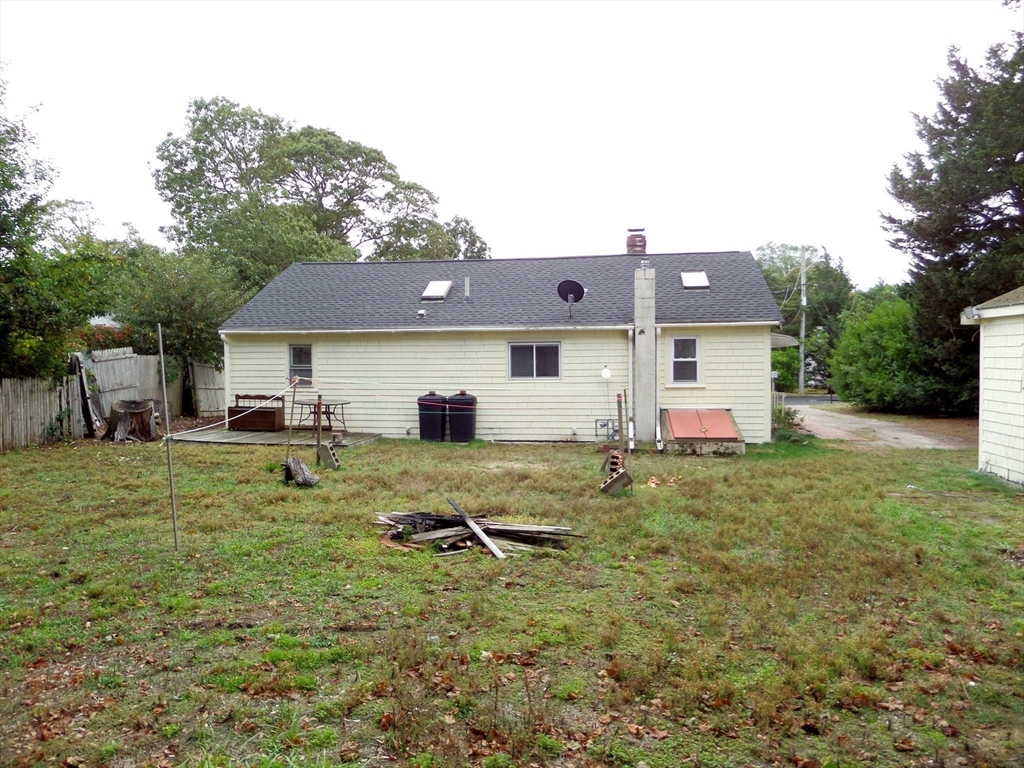 22 Powhatan Road Yarmouth, MA 02664 - Photo 4 of 30 Gallery Image 4