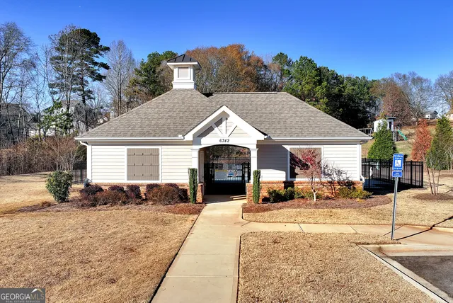 $3,100 | 6968 Manchester Drive, Flowery Branch, GA 30542