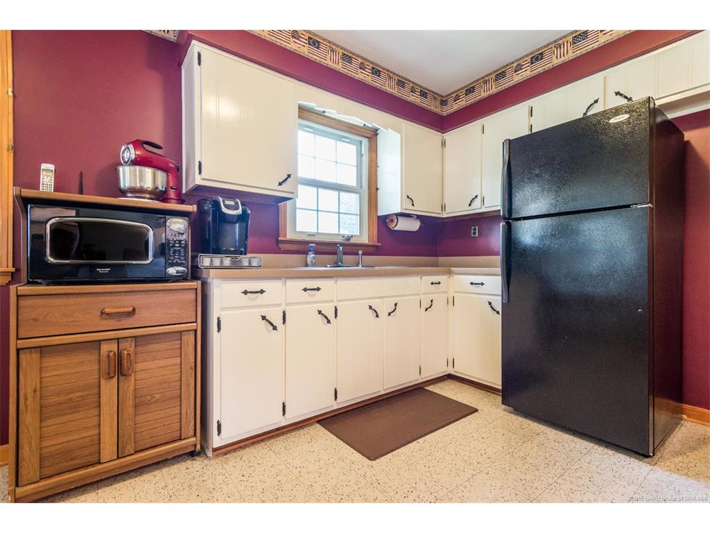 501 Windemere Road Clarksville, IN 47129 - Photo 11 of 32 Gallery Image 11