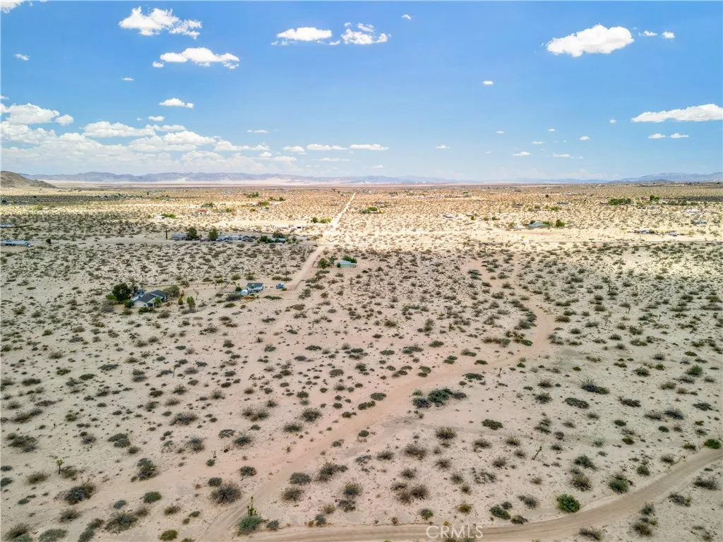 0 Easton Landers, CA 92285 - Photo 13 of 22 a view of an empty room