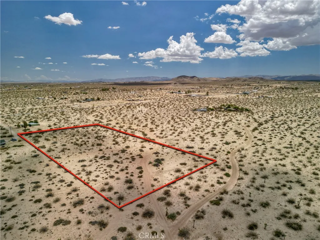 0 Easton Landers, CA 92285 - Photo 14 of 22 a view of a terrace