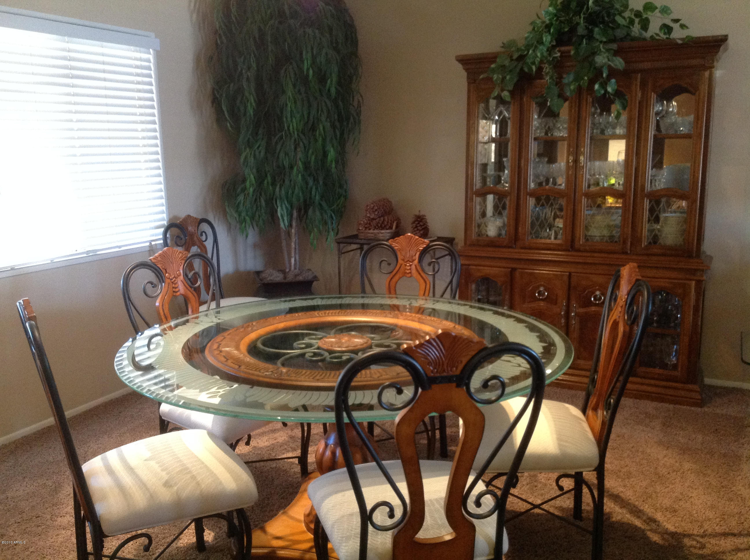 3316 East Bloomfield Road Phoenix, AZ 85032 - Photo 10 of 18 Breakfast area backs to great room