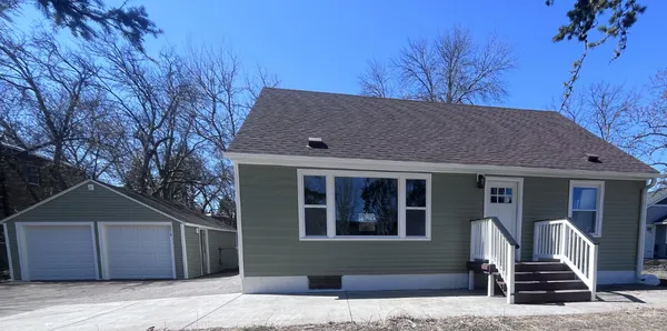 $348,000 | 6019 West Broadway Avenue, New Hope, MN 55428