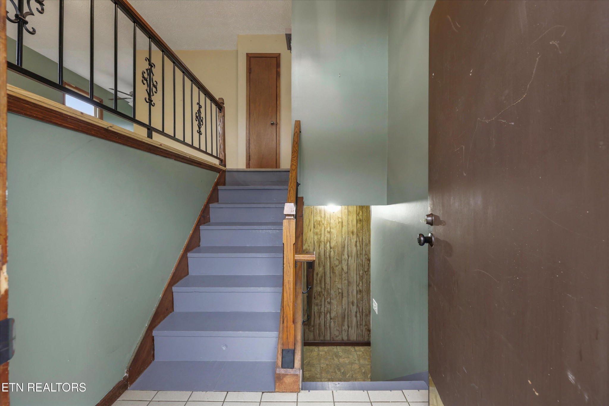 47 Paint Rock Ferry Road Kingston, TN 37763 - Photo 3 of 38 a view of entryway